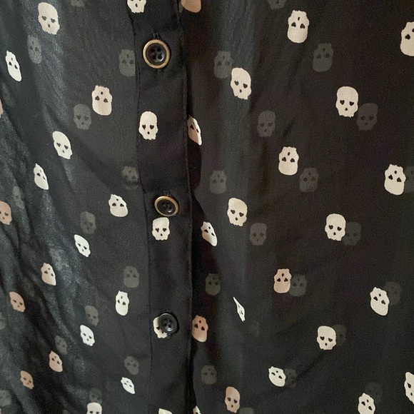Skull Print Chiffon Button Down Shirt - Picture 4 of 4